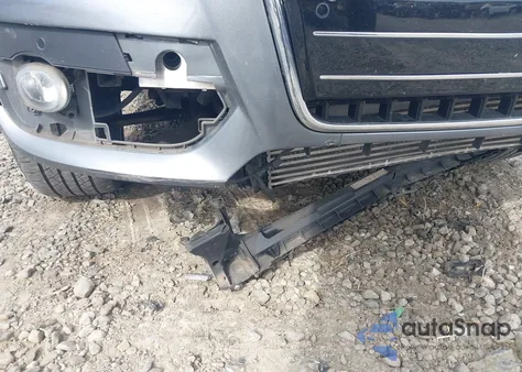 2015 Audi Q3 2.0T Premium Plus z USA, uszkodzony, nr VIN WA1EFCFS1FR010825